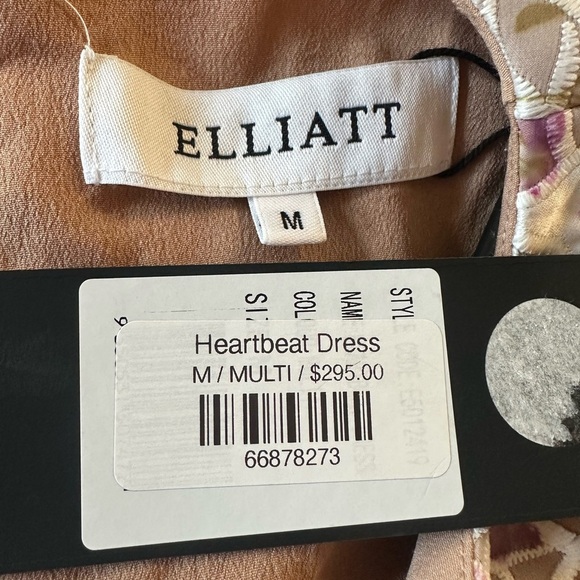 Elliatt Floral Lace Sleeveless heartbeat mini Dress size M - Picture 4 of 15